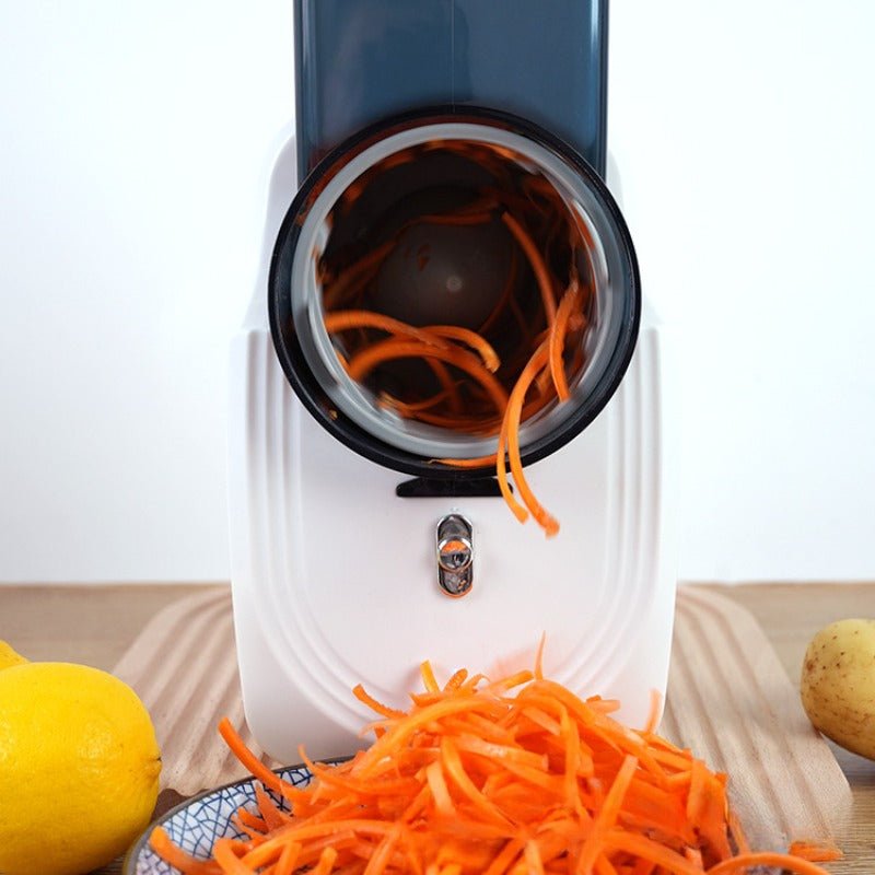 coupe légumes électrique avec carottes râpées
