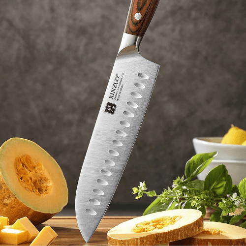 santoku couteau avec des légumes