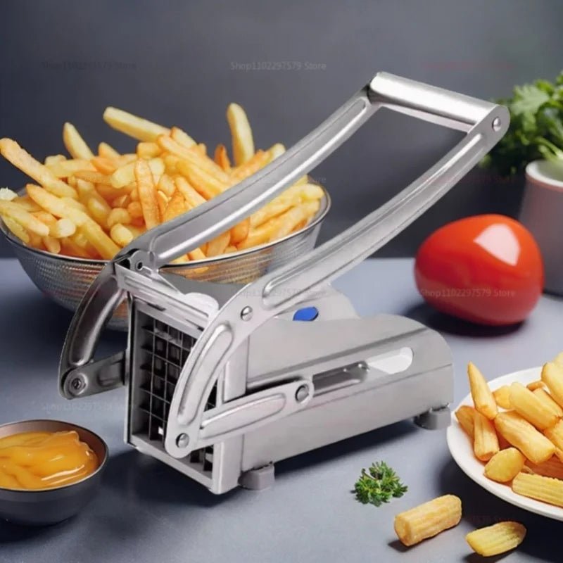 coupe frites au milieu de frites