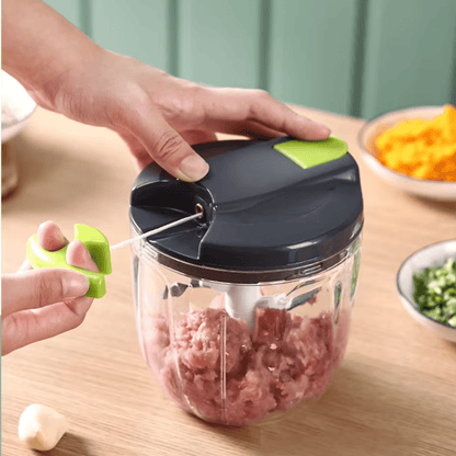 Hachoir manuel QuickCut avec viande dans le bol